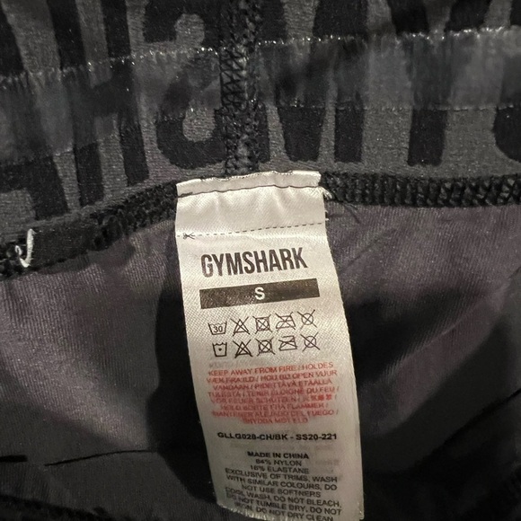 Gymshark Black and Gray Activewear - Picture 3 of 4